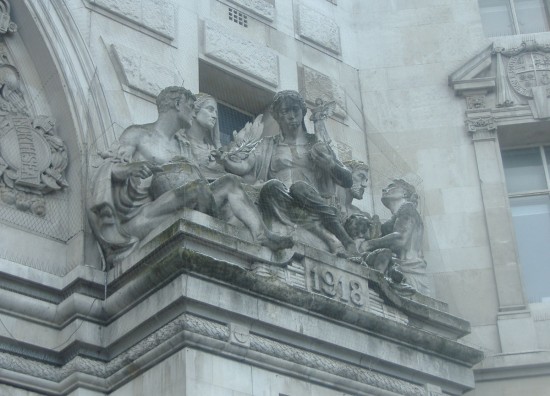 Waterloo Station Entrance Statue Right 550x396